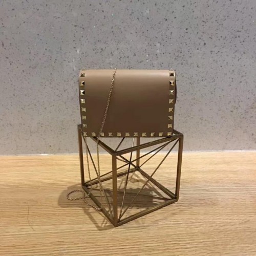 Valentino Garavani Rockstud bőr kézitáska 01327 barackszínű