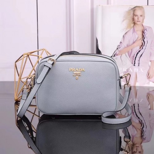 Prada Borjúbőr Válltáska 1BH082 Világoskék