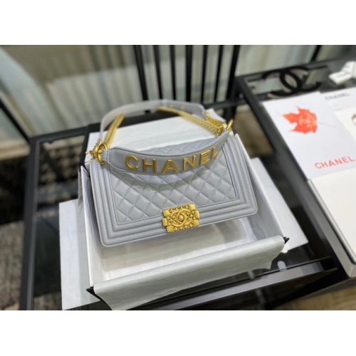 FIÚ CHANEL fedeles táska A67086 szürke