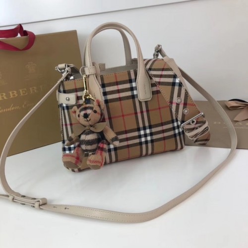 BURBERRY Baby Banner kockás keresztpántos táska 10443 fehér