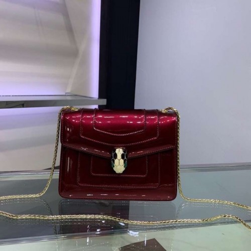 BVLGARI Serpenti Forever metálfényű bőr válltáska 34559 fukszia