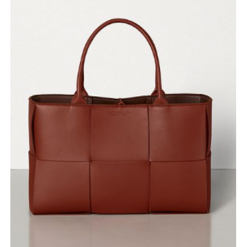 Bottega Veneta ARCO TÁSKA 609175 Rozsdabarna Kéreg