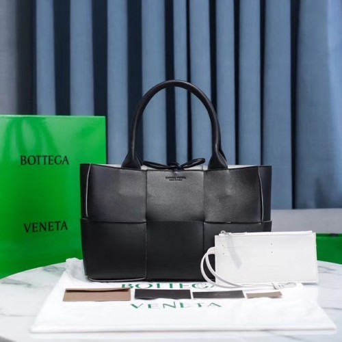 Bottega Veneta ARCO TÁSKA 609175 fekete