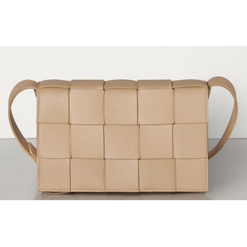 Bottega Veneta KAZETTÁS TÁSKA 578004 MANDULA