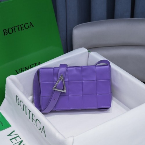 Bottega Veneta KAZETTÁK 018101 Levendula