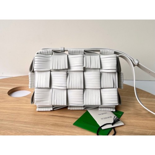 Bottega Veneta KAZETTÁK A018101 MIRTH WASHED