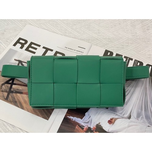 Bottega Veneta CASSETTE Mini Intreccio bőr övtáska 651053 PARAKEET