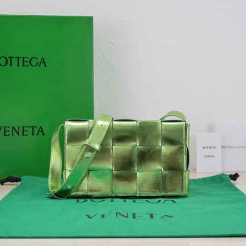 Bottega Veneta Intreccio bőr kereszttartó táska 578004 papagáj