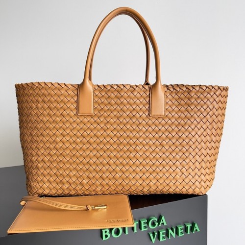 Bottega Veneta nagyméretű Intreccio bőr táska 608811 Caramel
