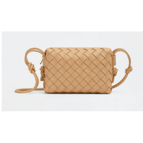 Bottega Veneta Mini intrecciato bőr kereszttartó táska 680254 Mandula