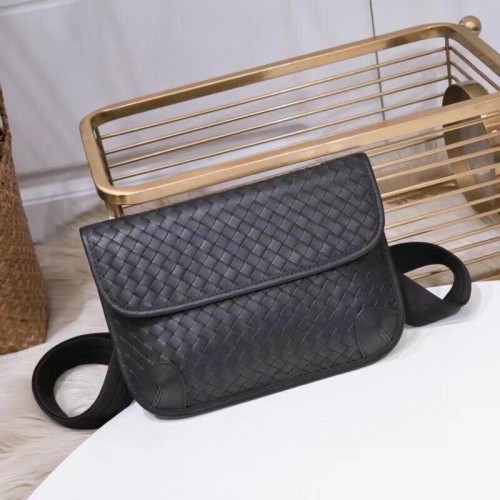 Bottega Veneta eredeti bőr férfi mellkasi táska 6801-4 fekete