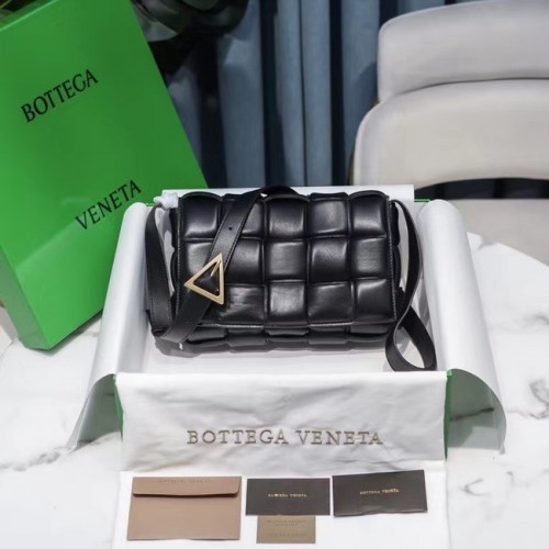 Bottega Veneta PÉNZELT KAZETTATÁSKA 591970 fekete