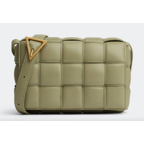 Bottega Veneta párnázott kazetta 591970 travertin