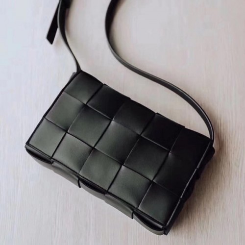 Bottega Veneta báránybőr szövésű eredeti bőr 578004 fekete