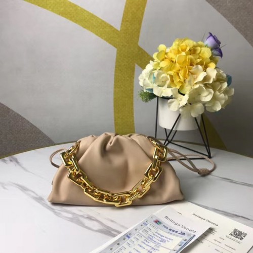 Bottega Veneta A MINI LÁNCOS TASAK 620229 MANDULA