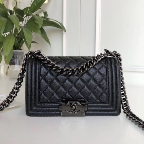Fiú Chanel Flap Válltáska Bőr A67085 fekete