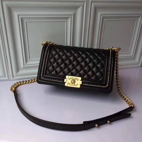 Fiú Chanel Flip Válltáska Eredeti Báránybőr A67086 Fekete