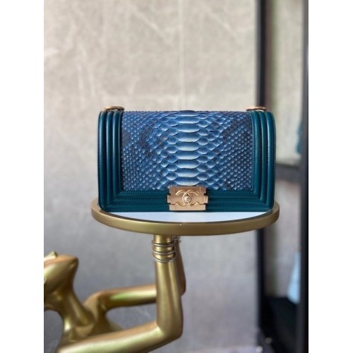 Fiú Chanel Flap Válltáska Eredeti Kígyóbőr AS67086 kék
