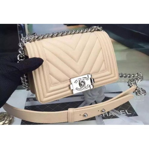 Fiú Chanel mini fedeles táska eredeti chevron nubuk bőrből A5707 barackszínű