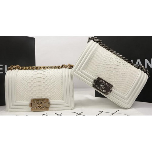 Fiú Chanel mini füles táska eredeti Python bőr A67085 törtfehér