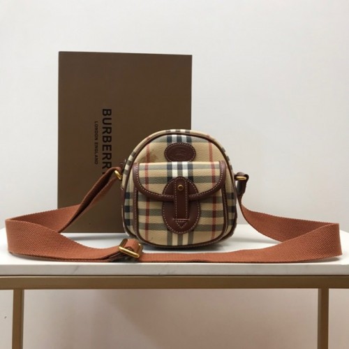 BurBerry bőr válltáska 80115 búza