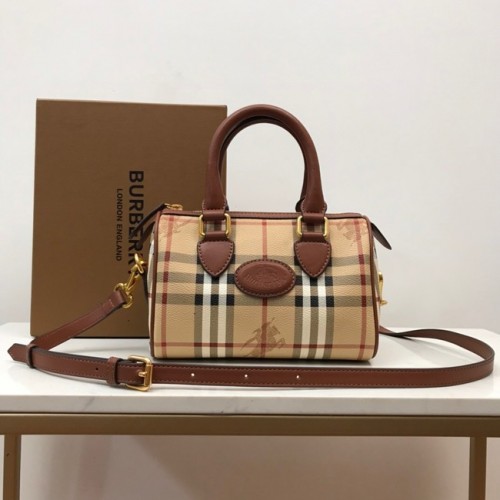 BurBerry bőr válltáska 82012 barna