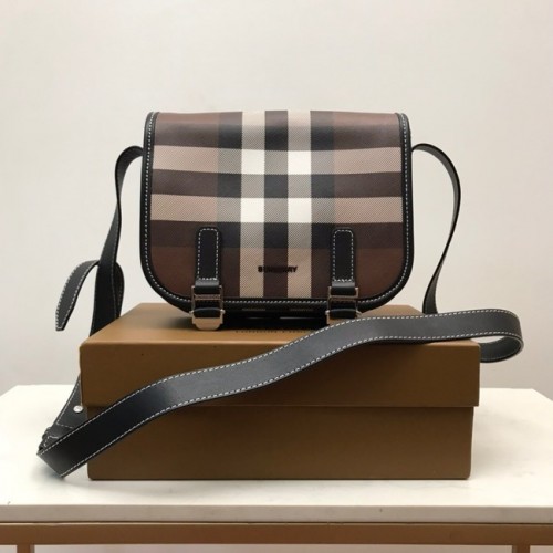 BurBerry válltáska 80365 fekete