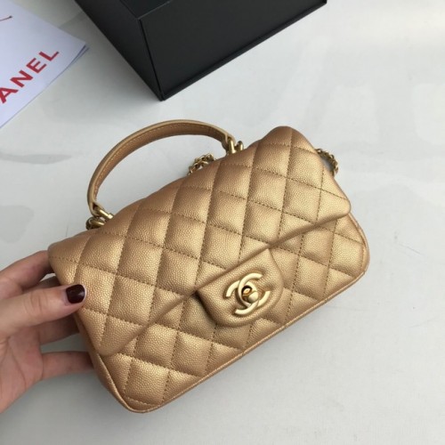 CHANEL mini fedeles táska felső fogantyúval AS2431 arany