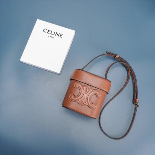 Celine MINI TINI KLASSZIKUS TÁSKA BORJÚBŐR 199263 BARNA