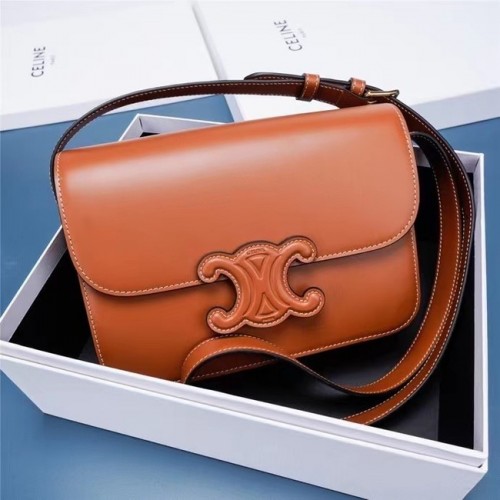 Celine TINI KLASSZIKUS TÁSKA BORJÚBŐR 199223 BARNA