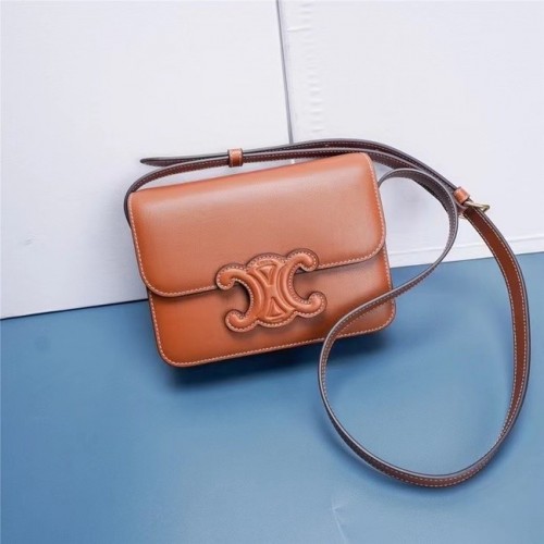 Celine TINI KLASSZIKUS TÁSKA BORJÚBŐR 199233 BARNA