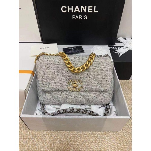 Chanel 19 fedeles kézitáska Tweed AS1160 szürke
