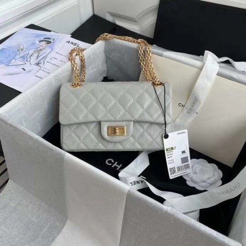 Chanel 2.55 borjúbőr kézitáska A37586 világosszürke