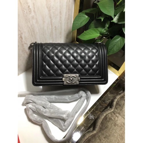 Chanel Fiú Flap Eredeti Báránybőr Válltáska Fekete A67086 Ezüst
