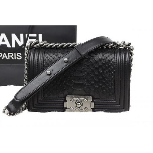 Chanel Fiú Flip Válltáska Fekete Eredeti Python Bőr A67085 Ezüst