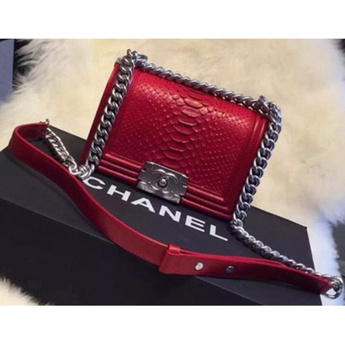 Chanel fiú válltáska Python bőr A66094 sötétpiros