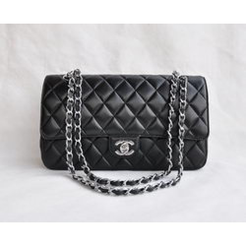 Chanel Classic 2.55 sorozatú fekete báránybőr ezüst láncos steppelt fedéltáska 1113