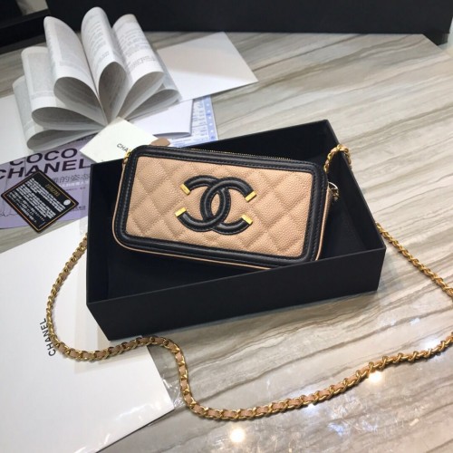 Chanel klasszikus clutch lánccal, szemcsés borjúbőrből, aranyszínű fémből, A84450 barackszínű