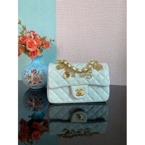 Chanel Klasszikus Flap Válltáska Eredeti Báránybőr AS2326 Fehér