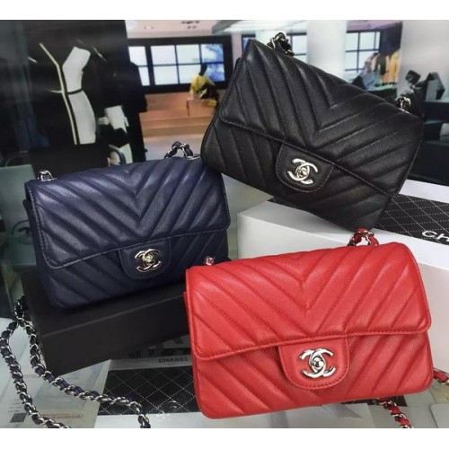 Chanel Klasszikus MINI Zsebtáska Chevron Kaviár Bőr V8500