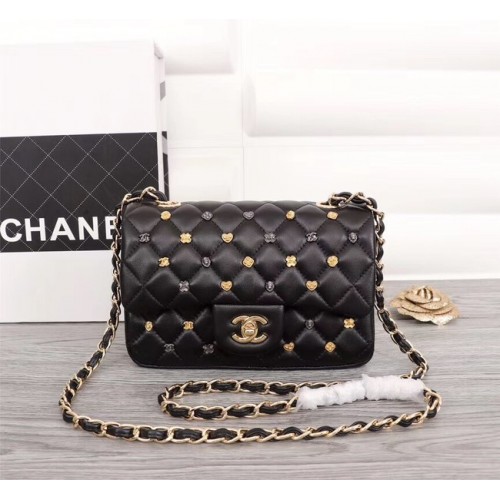 Chanel klasszikus báránybőr bőr crossbody táska A1116 fekete aranyszínű fémből