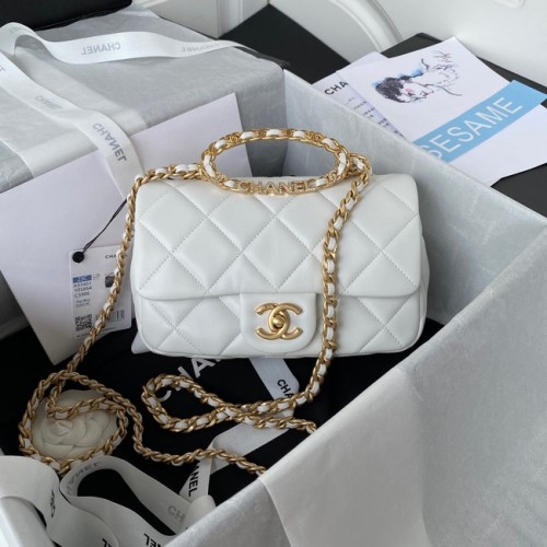 Chanel FLAP TÁSKA báránybőrből, aranyszínű fémből, AS3451 fehér