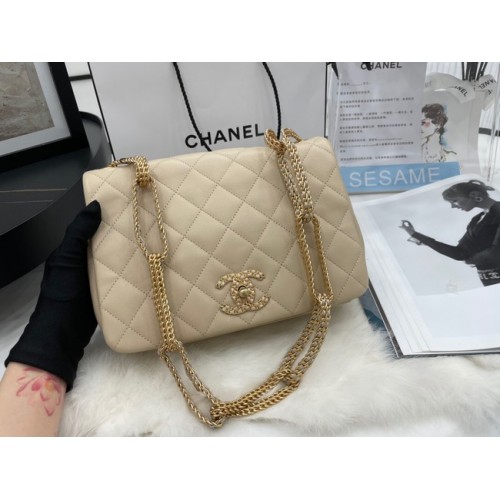 Chanel Flap báránybőr válltáska AS2976 krémszínű