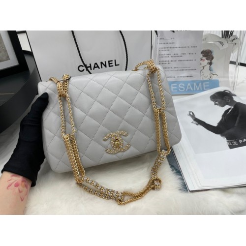 Chanel Flap báránybőr válltáska AS2976 világosszürke