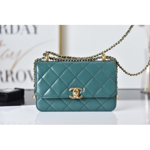 Chanel Flap báránybőr mini válltáska AS2615 zöld