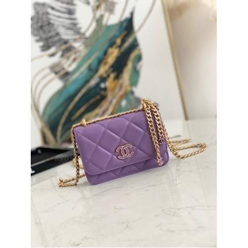 Chanel Flap báránybőr kis válltáska 81185 lila