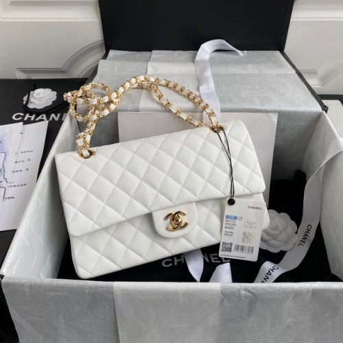 Chanel Flap válltáska Grained Caviar A01112 arany-tónusú fém fehér
