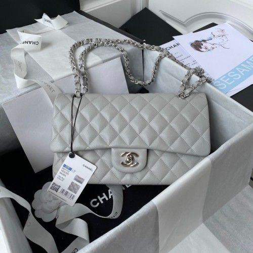 Chanel Flap Válltáska Szemcsés Borjúbőr A01112 Ezüstszínű Metál Világosszürke