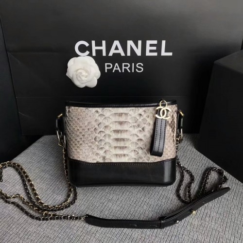Chanel Gabrielle Mini Válltáska Eredeti Python Bőr 8122A Fehér