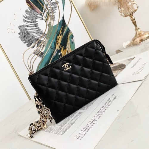 Chanel szemcsés borjúbőr clutch táska 81050 fekete